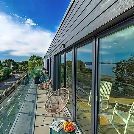 Beachside 3*