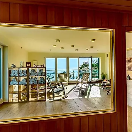 Beachside 3*