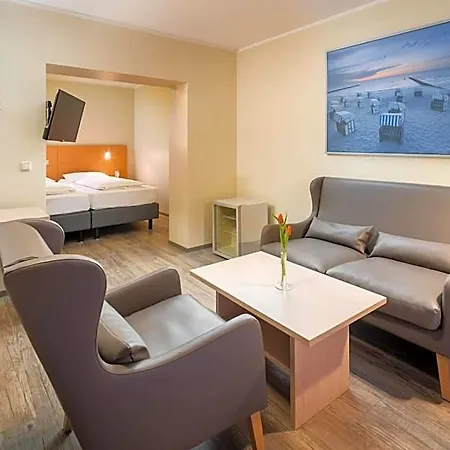 Beachside Hotel 3*